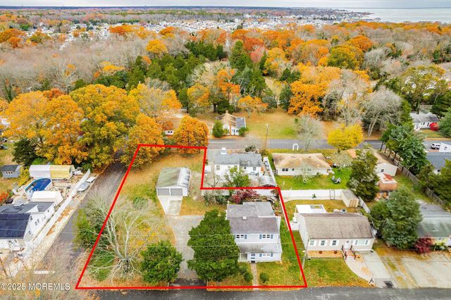 63 Illinois Avenue, Waretown, NJ 08758