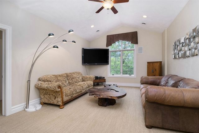 143 Waupakisco Beach, Battle Creek, MI 49015