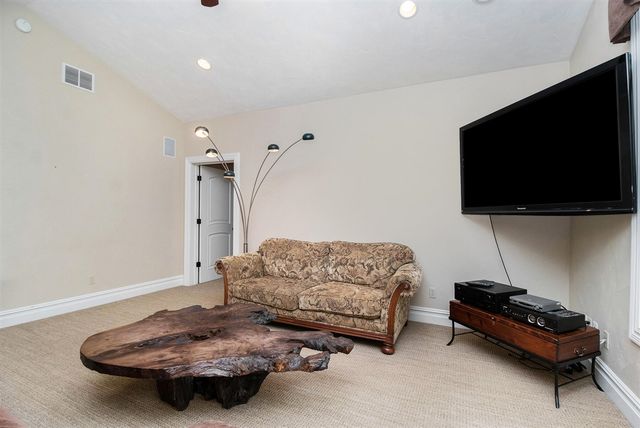 143 Waupakisco Beach, Battle Creek, MI 49015