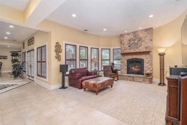 143 Waupakisco Beach, Battle Creek, MI 49015