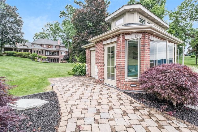 143 Waupakisco Beach, Battle Creek, MI 49015