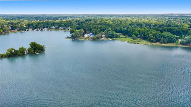 143 Waupakisco Beach, Battle Creek, MI 49015