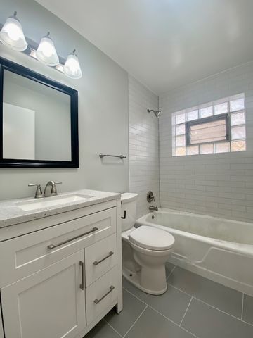 7330 N Harlem Avenue 1E, Chicago, IL 60631
