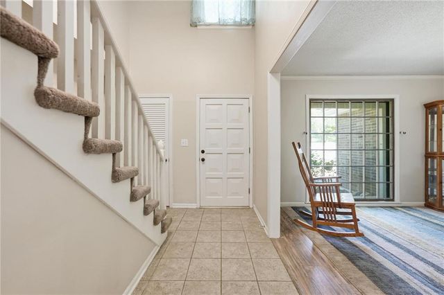6925 Caenen Avenue, Shawnee, KS 66216