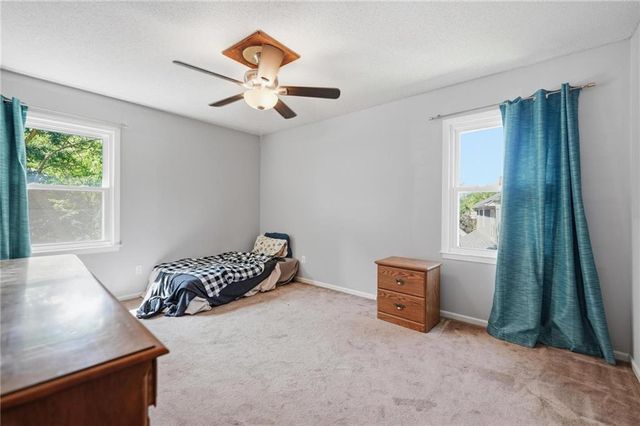6925 Caenen Avenue, Shawnee, KS 66216