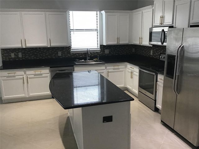 2211 LANDSIDE DRIVE, Valrico, FL 33594