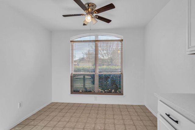 319 Faircrest Drive, Arlington, TX 76018