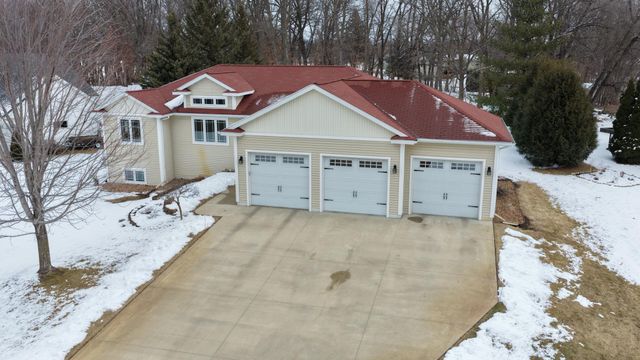 3177 Lakecrest Road NE, Alexandria, MN 56308