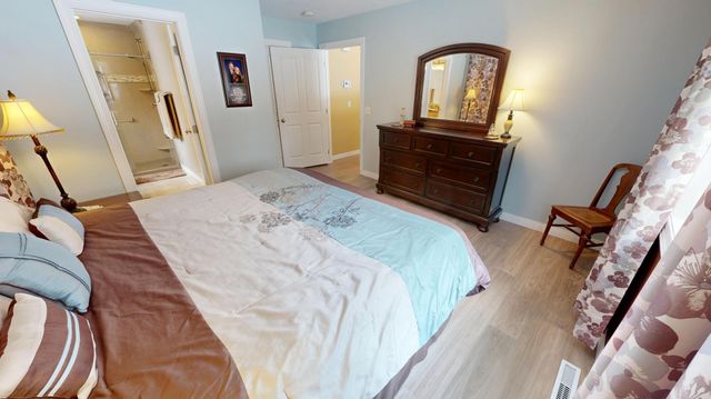 3177 Lakecrest Road NE, Alexandria, MN 56308