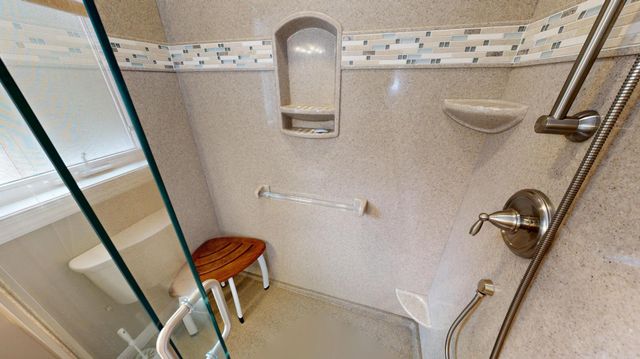 3177 Lakecrest Road NE, Alexandria, MN 56308