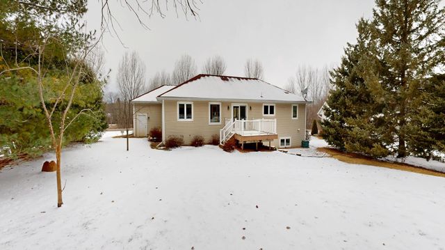 3177 Lakecrest Road NE, Alexandria, MN 56308