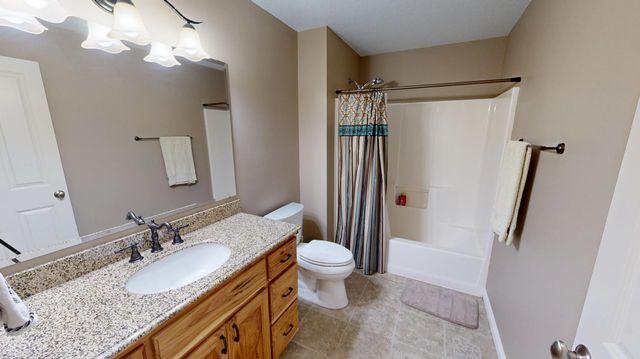 3177 Lakecrest Road NE, Alexandria, MN 56308