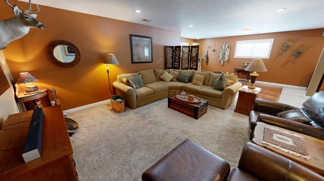 3177 Lakecrest Road NE, Alexandria, MN 56308