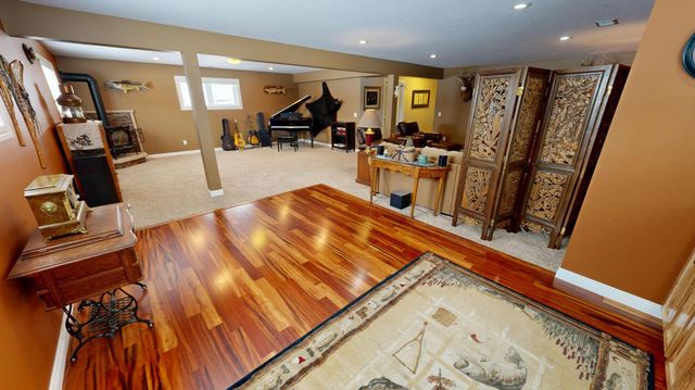 3177 Lakecrest Road NE, Alexandria, MN 56308