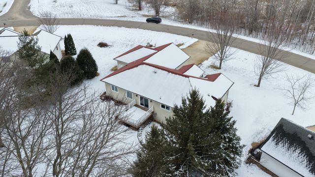 3177 Lakecrest Road NE, Alexandria, MN 56308