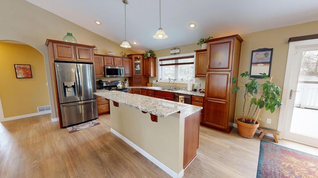 3177 Lakecrest Road NE, Alexandria, MN 56308