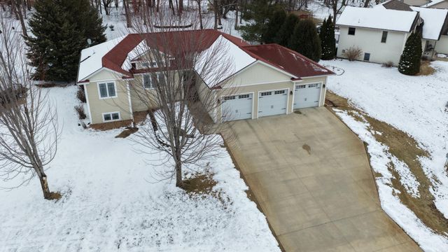 3177 Lakecrest Road NE, Alexandria, MN 56308
