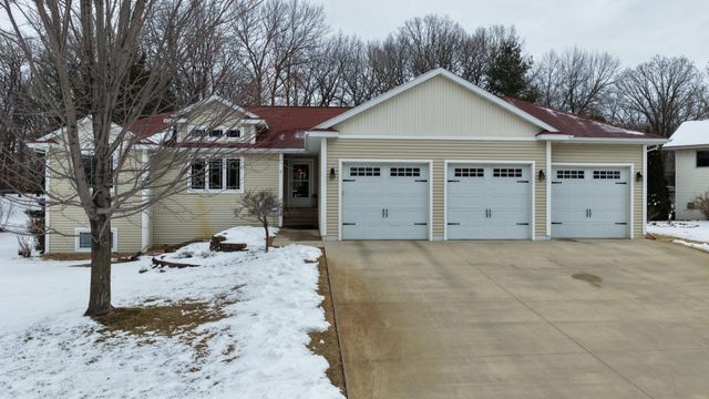 3177 Lakecrest Road NE, Alexandria, MN 56308