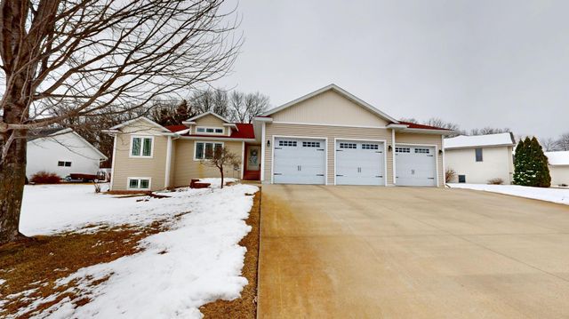 3177 Lakecrest Road NE, Alexandria, MN 56308