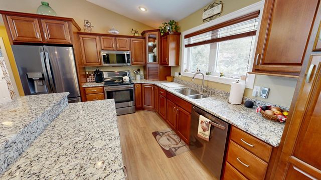 3177 Lakecrest Road NE, Alexandria, MN 56308