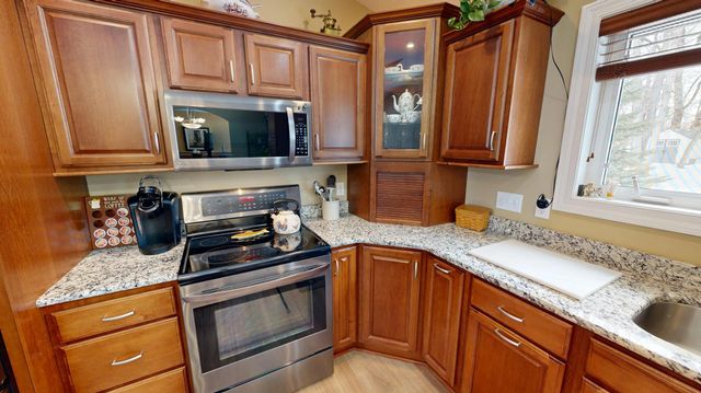 3177 Lakecrest Road NE, Alexandria, MN 56308