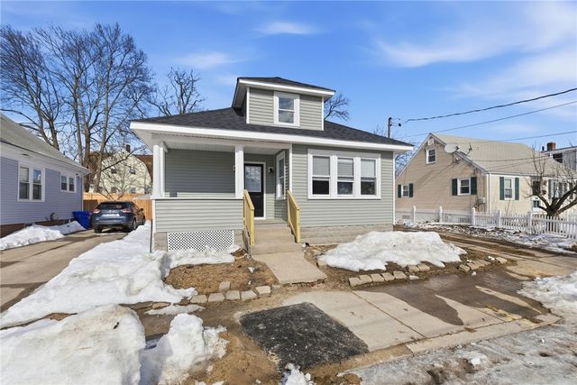 53 Oriole Avenue, Pawtucket, RI 02860