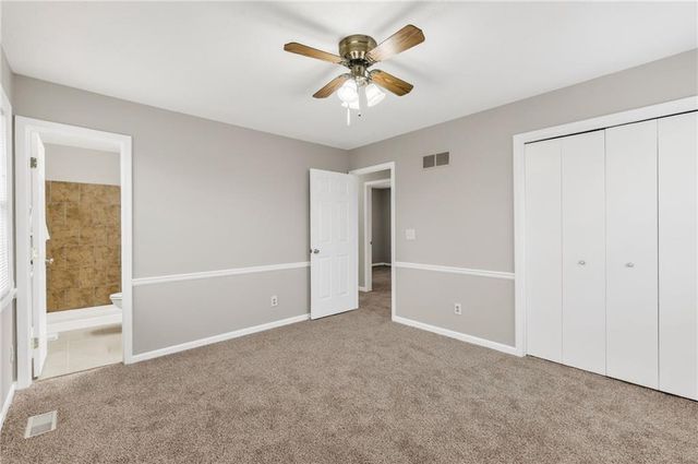 516 Sharon Drive, Liberty, MO 64068