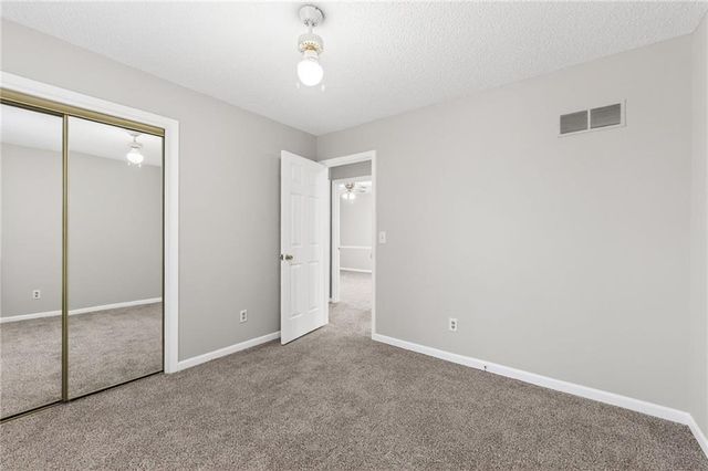 516 Sharon Drive, Liberty, MO 64068