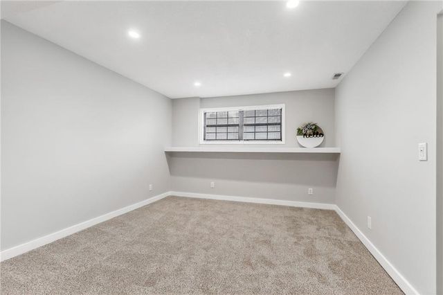 516 Sharon Drive, Liberty, MO 64068