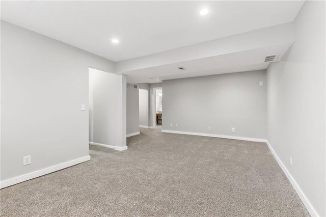 516 Sharon Drive, Liberty, MO 64068