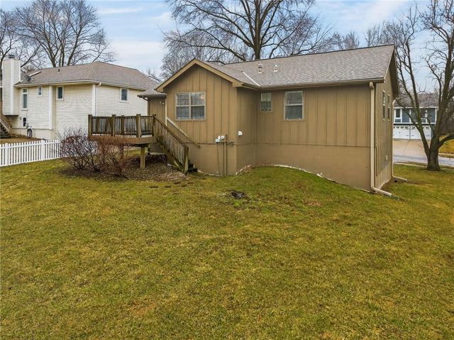 516 Sharon Drive, Liberty, MO 64068