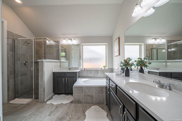 324 PROCTOR GRV, Cibolo, TX 78108