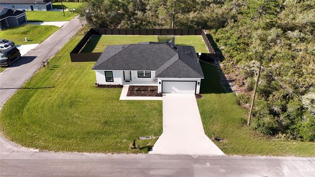14 FISHER PLACE, Ocklawaha, FL 32179