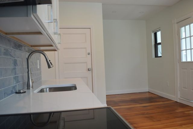 370B Centre St 2, Boston, MA 02130