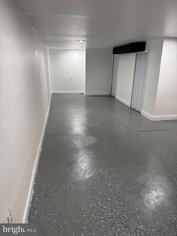 132 WALNUT ST, Colwyn, PA 19023