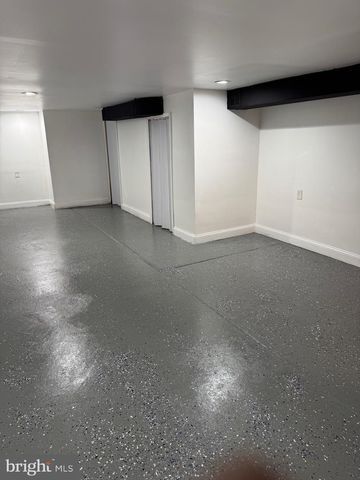 132 WALNUT ST, Colwyn, PA 19023