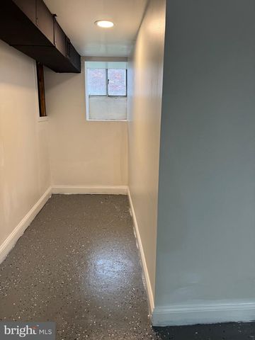 132 WALNUT ST, Colwyn, PA 19023