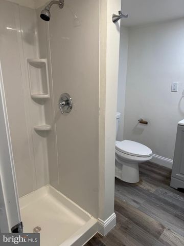 132 WALNUT ST, Colwyn, PA 19023