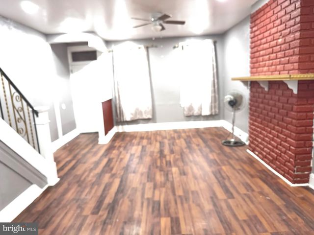 132 WALNUT ST, Colwyn, PA 19023