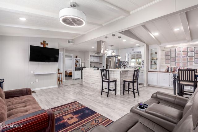 1611 E VILLA RITA Drive 113, Phoenix, AZ 85022