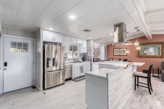 1611 E VILLA RITA Drive 113, Phoenix, AZ 85022