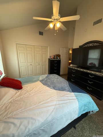 8915 Slumber St, Converse, TX 78109