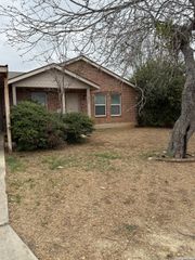 8915 Slumber St, Converse, TX 78109