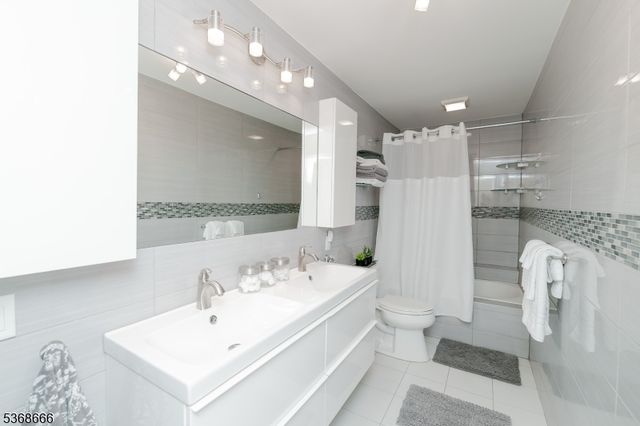 41 Killdeer Pl, Allamuchy Twp., NJ 07840