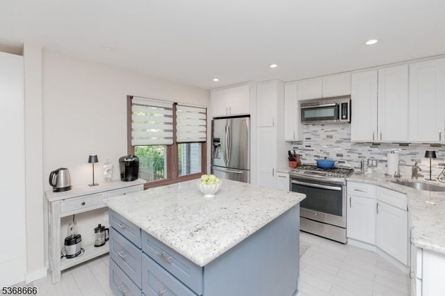 41 Killdeer Pl, Allamuchy Twp., NJ 07840