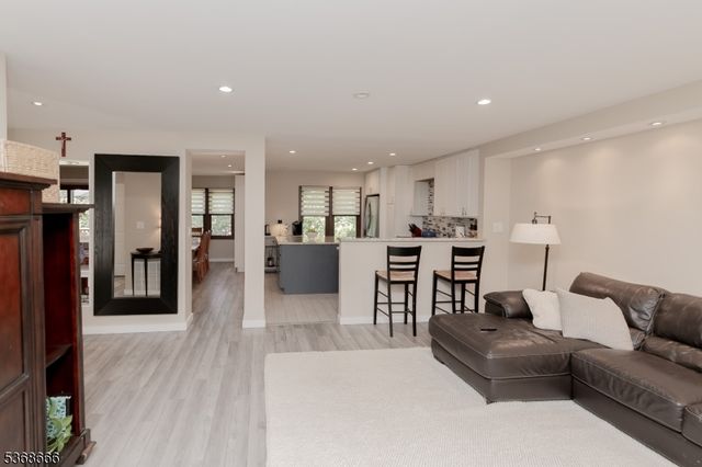 41 Killdeer Pl, Allamuchy Twp., NJ 07840