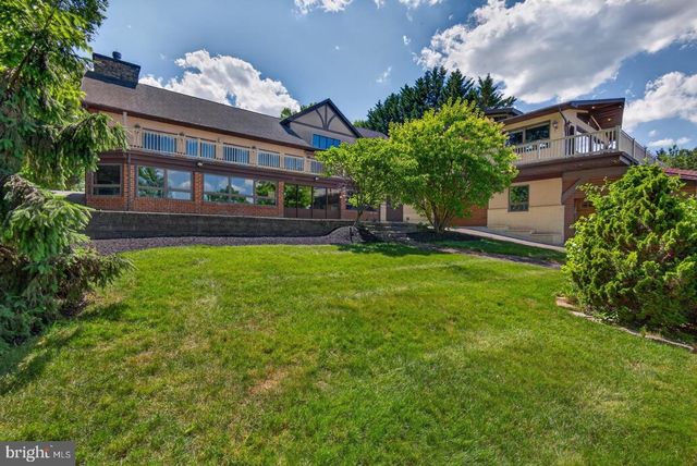 85 GREENWOOD CIRCLE, Wormleysburg, PA 17043