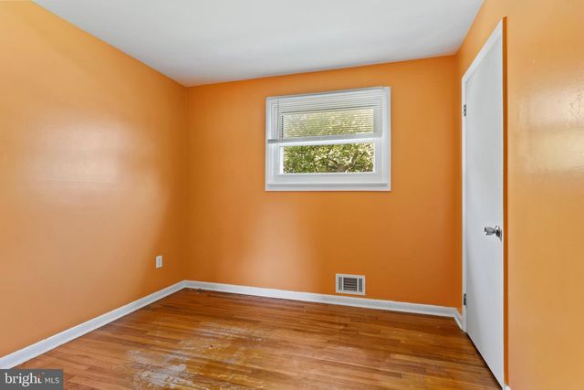 6 KAREN CT, Camp Hill, PA 17011