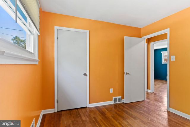 6 KAREN CT, Camp Hill, PA 17011