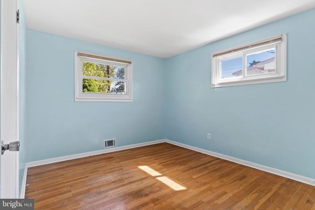 6 KAREN CT, Camp Hill, PA 17011